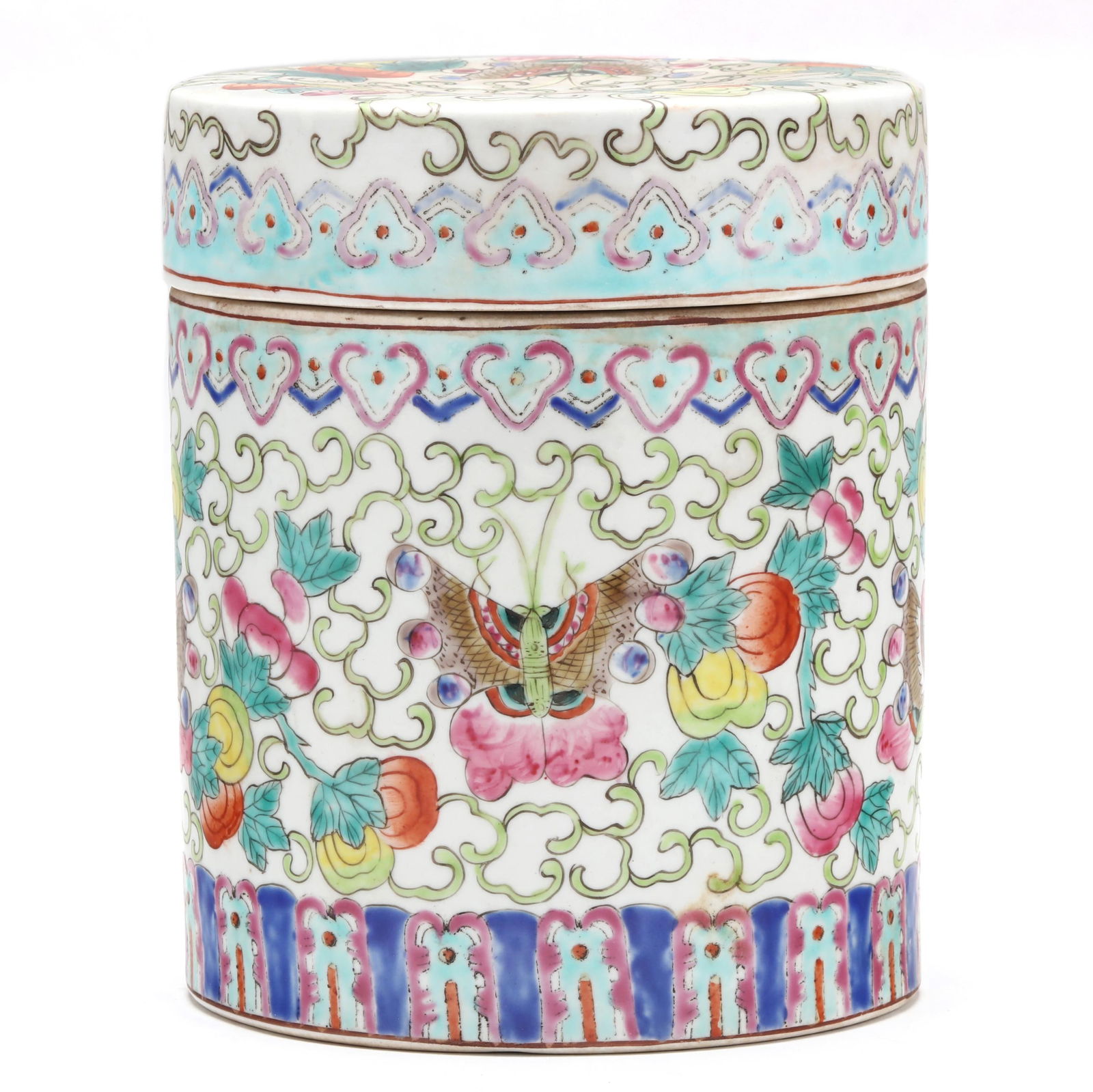 A CHINESE EXPORT PORCELAIN