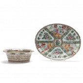 A CHINESE EXPORT PORCELAIN ROS