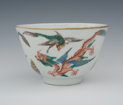 A Chinese Export Porcelain Tea Bowl