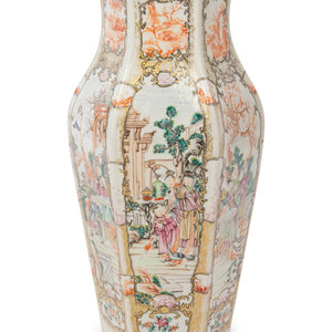 A Chinese Export Porcelain Vase