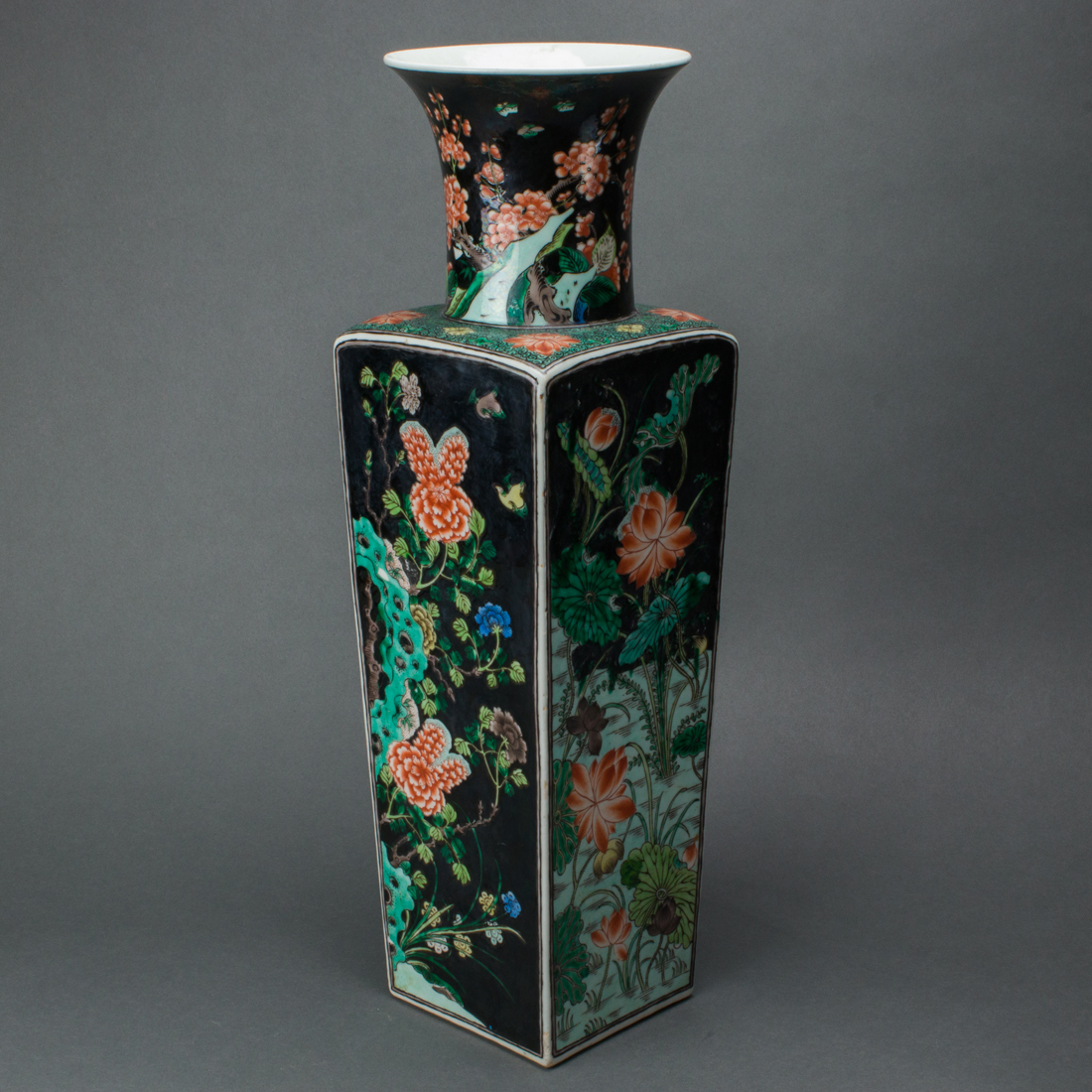 A CHINESE FAMILLE NOIRE SQUARE VASE