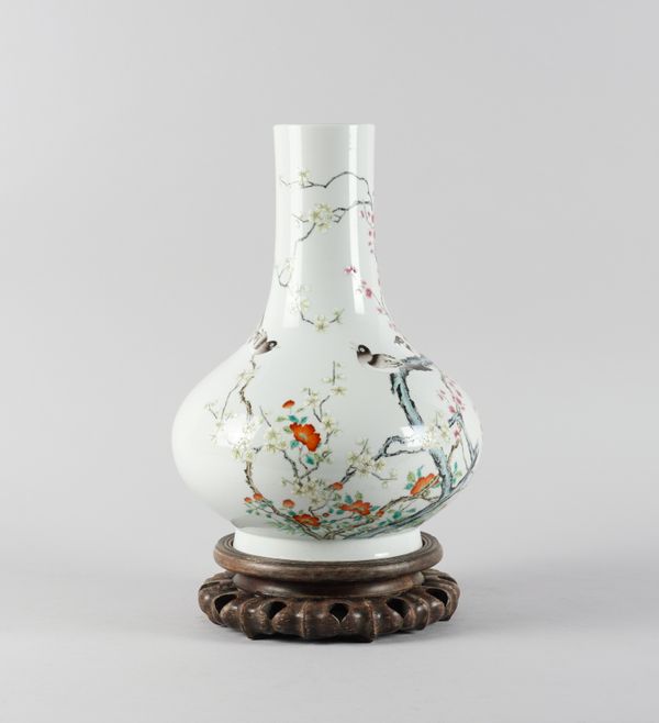 A CHINESE FAMILLE-ROSE BOTTLE