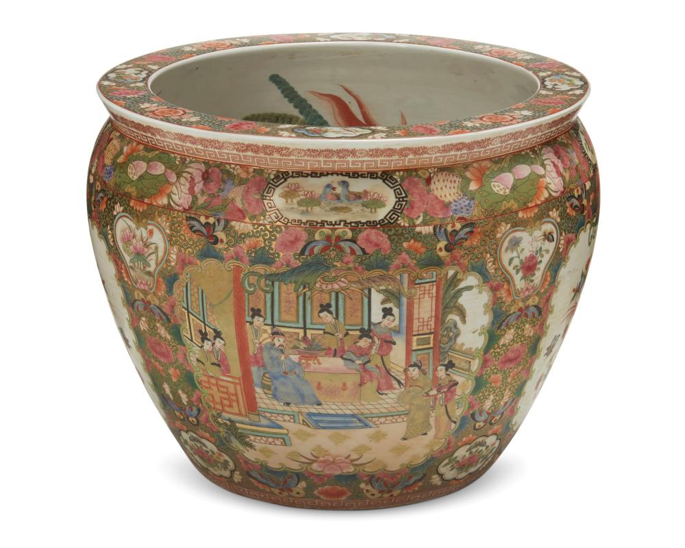 A CHINESE FAMILLE ROSE ENAMELED