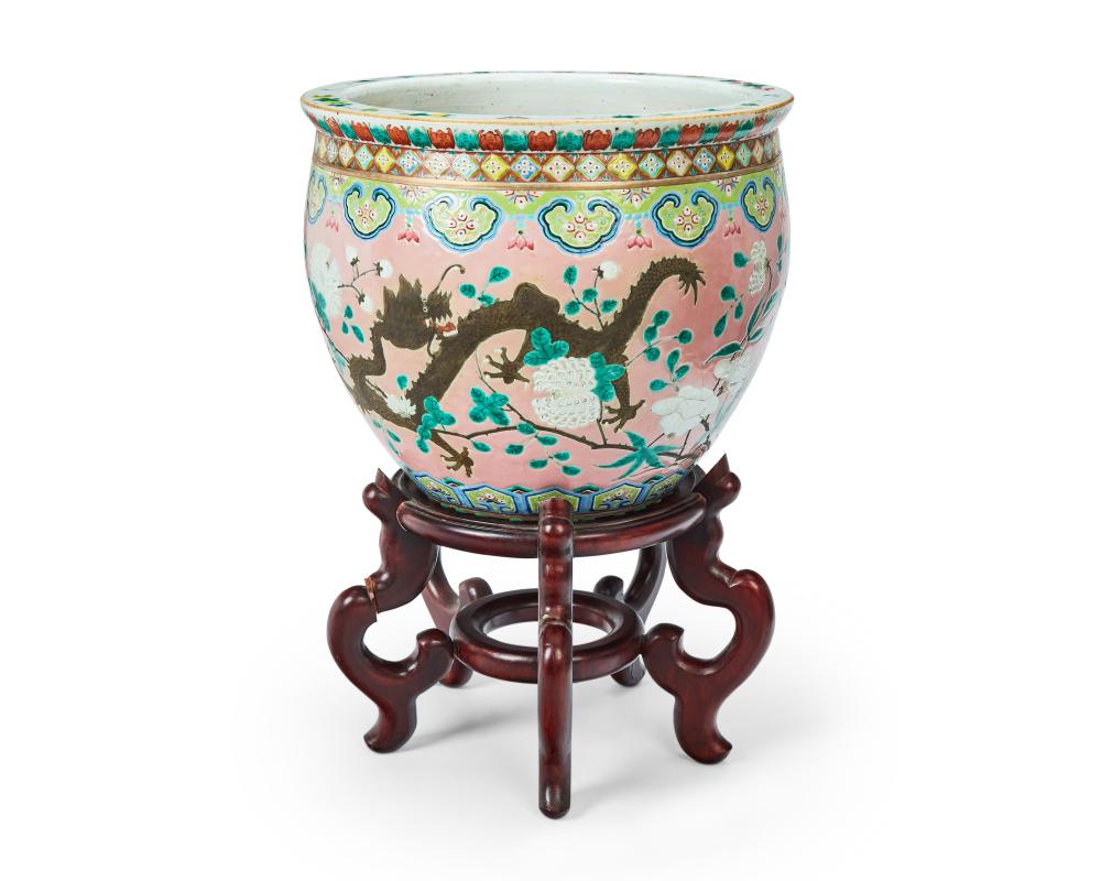 A CHINESE FAMILLE ROSE ENAMELED