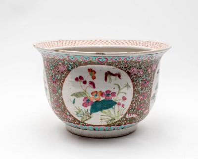 A Chinese famille rose