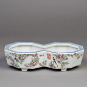 A CHINESE FAMILLE ROSE JARDINI