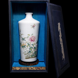 A Chinese Famille Rose Porcelain