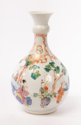 A Chinese famille rose porcelain