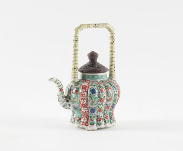 A CHINESE FAMILLE VERTE TEAPOT