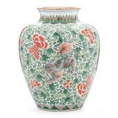 A CHINESE FAMILLE VERTE VASE W