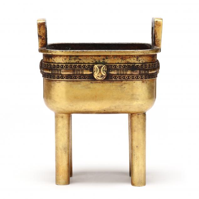 A CHINESE GILT BRONZE CENSER 