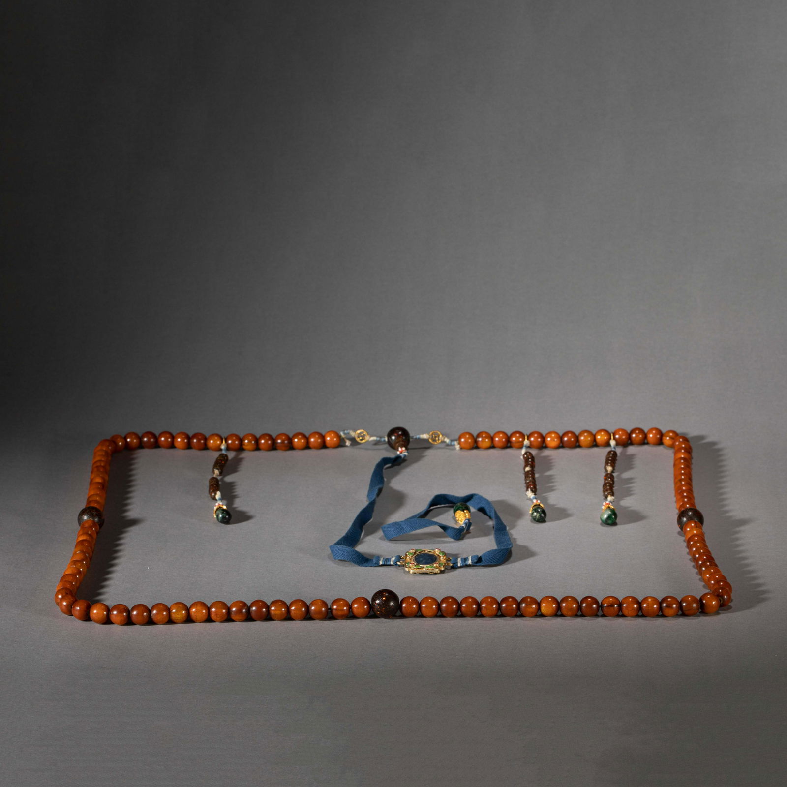 A CHINESE HARDSTONE BEADS ROSARY