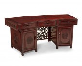 A CHINESE HARDWOOD DESKA Chine