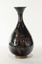 A CHINESE HENAN BLACK GLAZED A