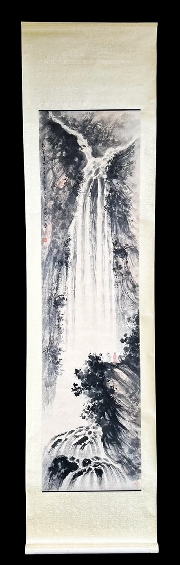 A CHINESE INK AND COLOR SCROLLING