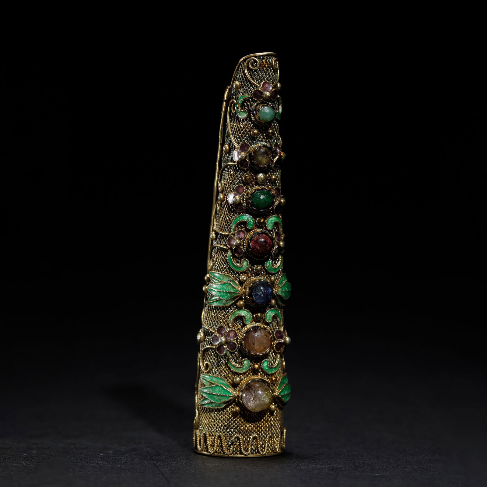 A CHINESE INLAID HARDSTONS NAIL