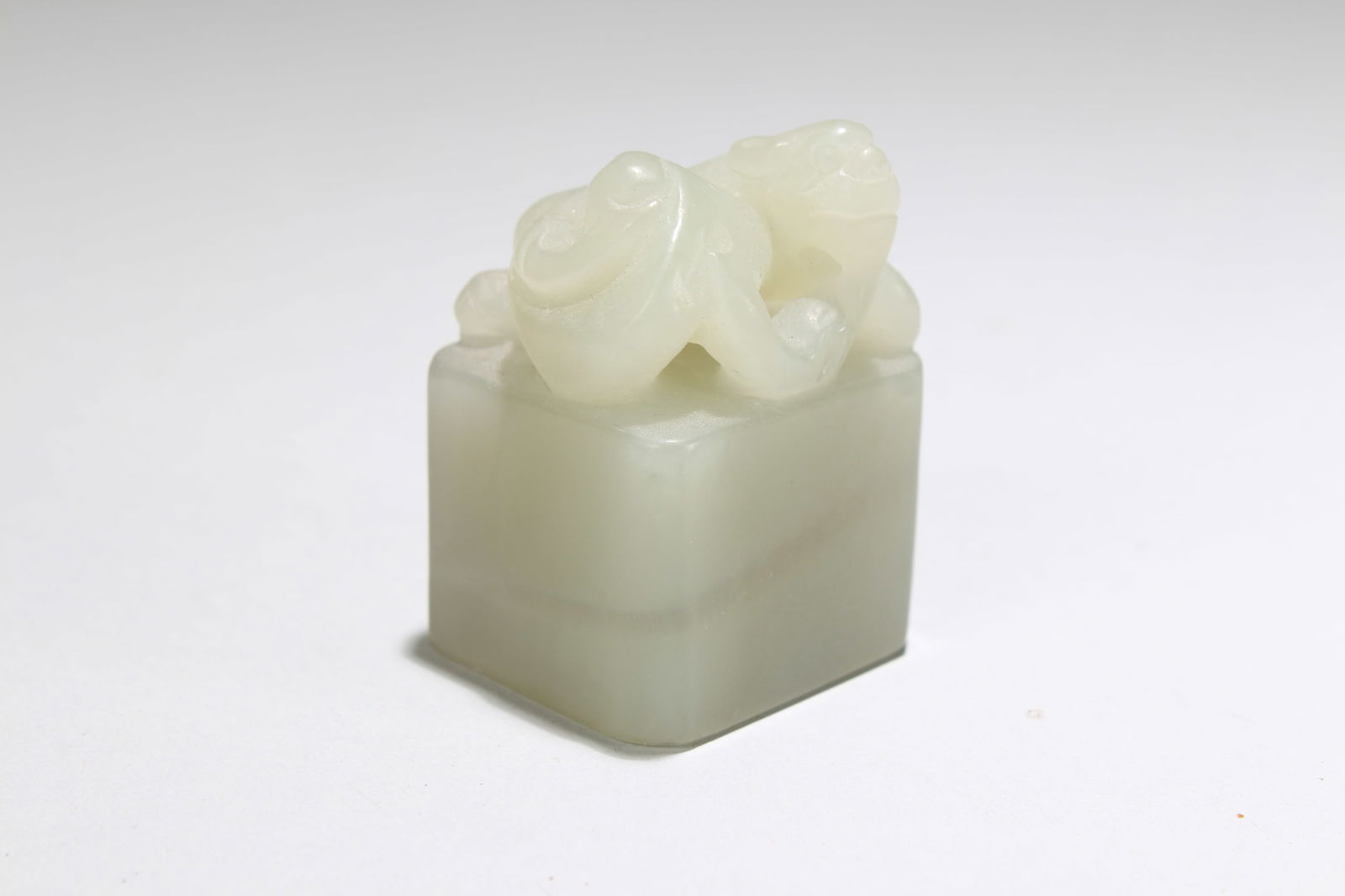 A CHINESE JADE-CURVING MYTH-BEAST