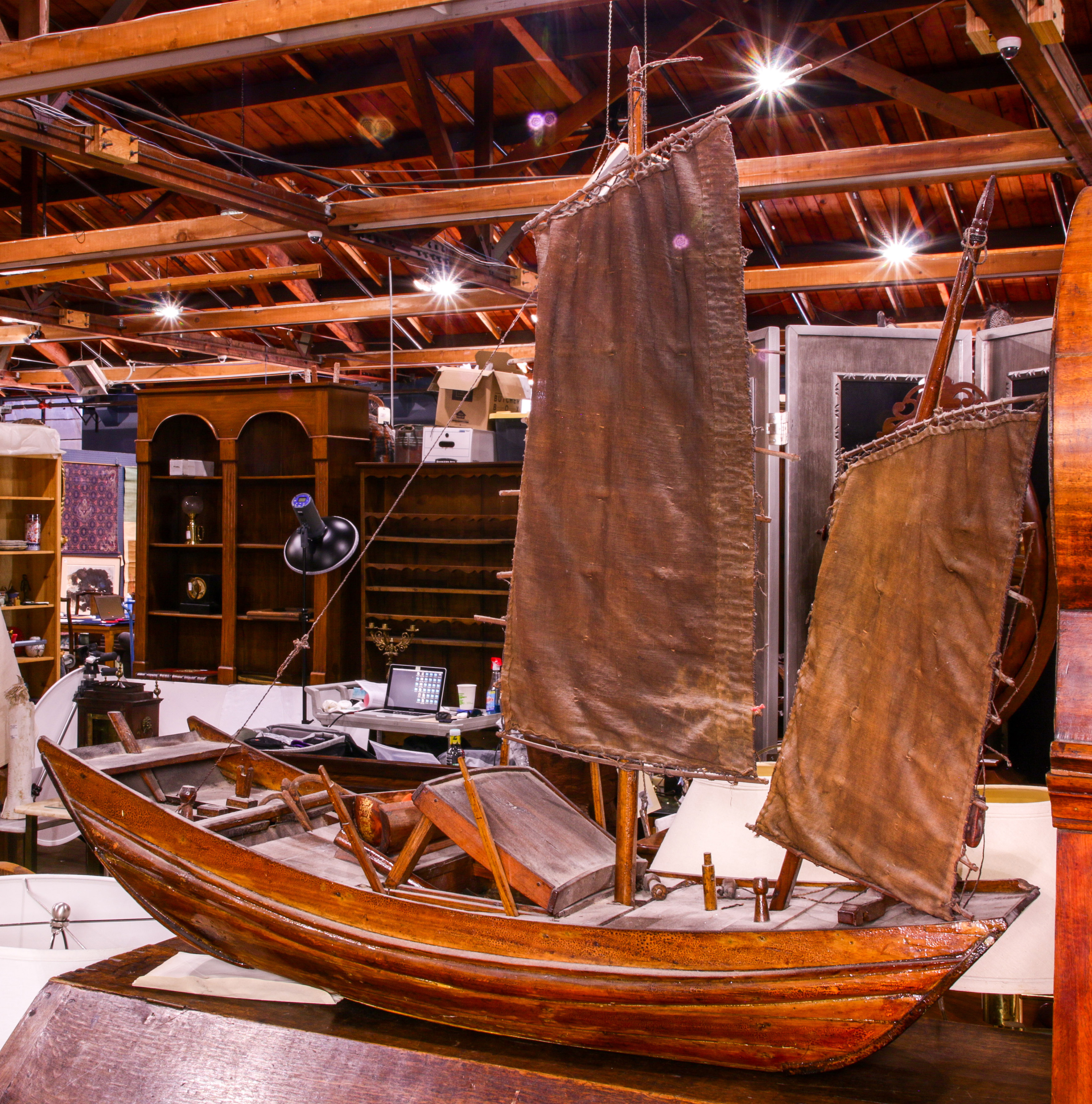 A CHINESE JUNK SHIPS MODEL A