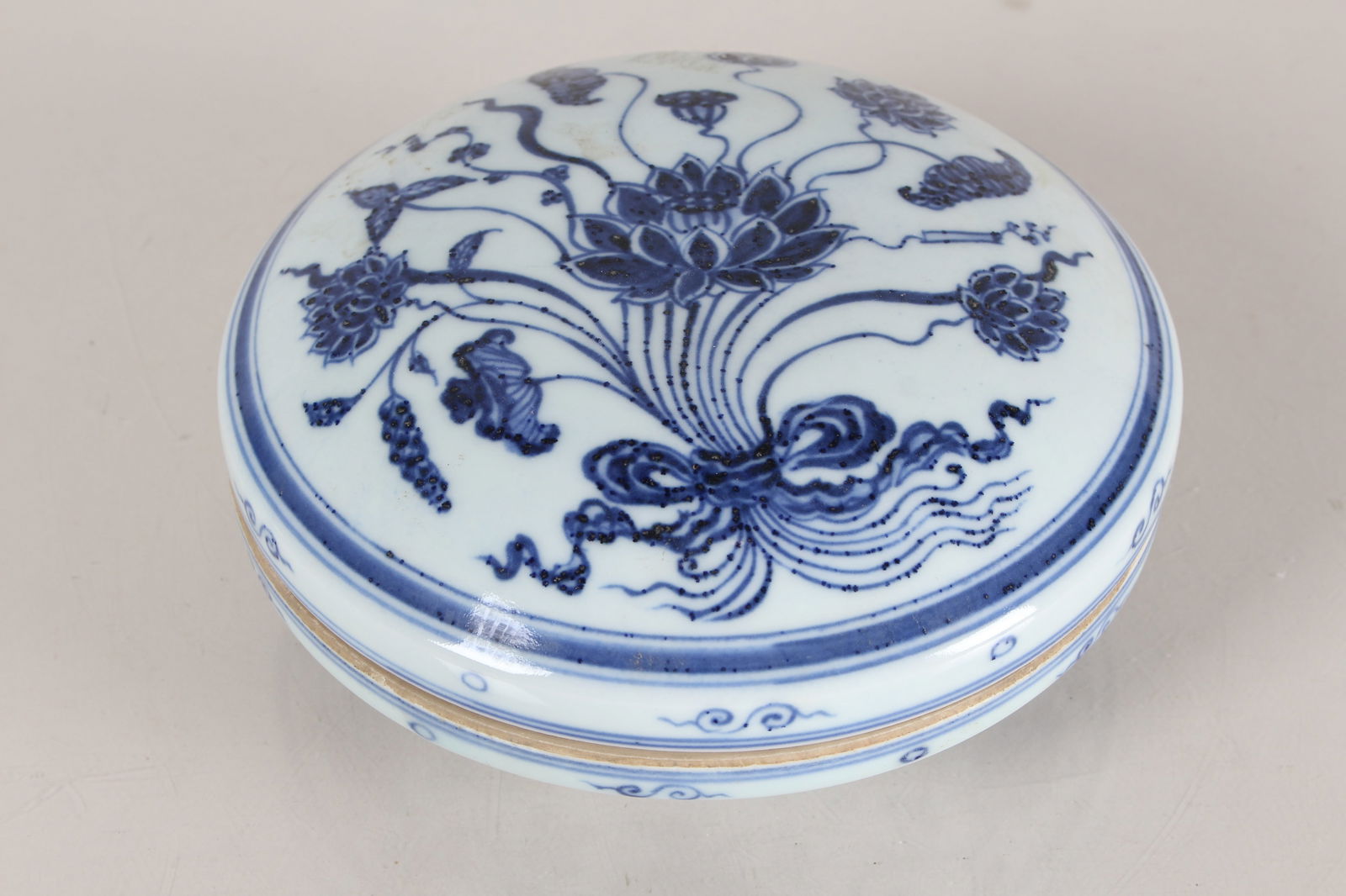 A CHINESE LIDDED AQUA-THEME BLUE