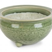 A Chinese Longquan Porcelain F