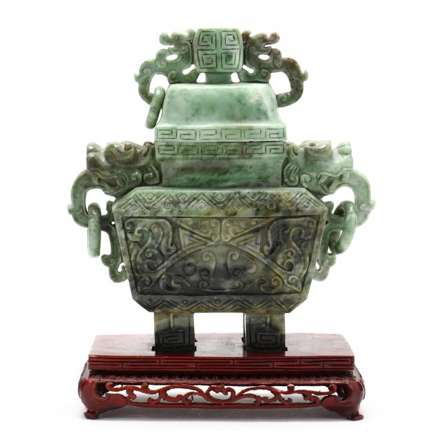 A CHINESE MARBLED GREEN SOAPSTONE