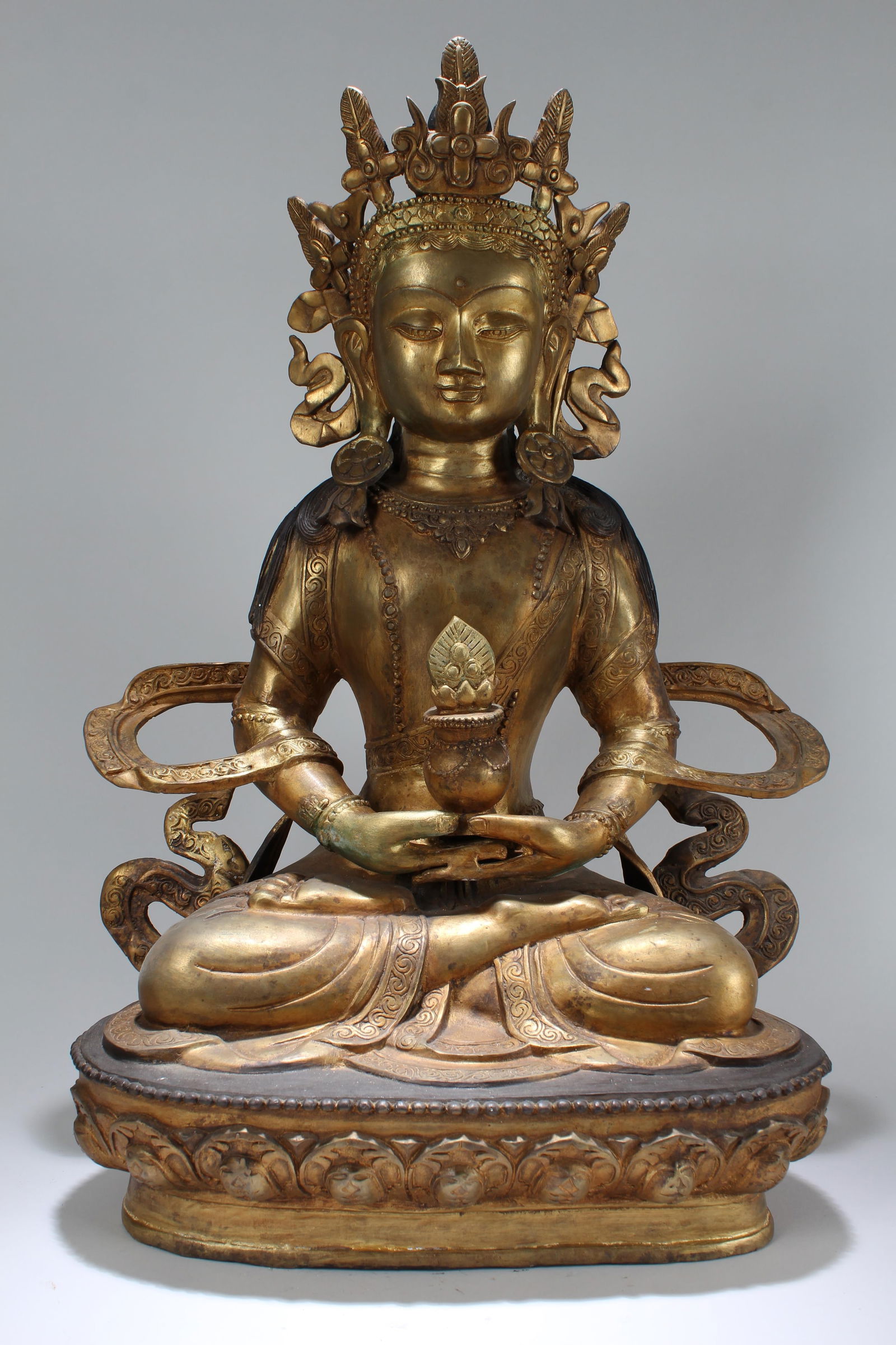 A CHINESE MASSIVE PONDERING-POSE