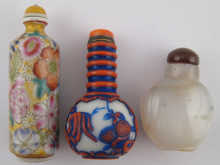 A Chinese milk glass snuff bottle