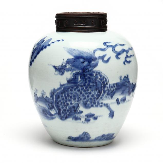 A CHINESE PORCELAIN BLUE AND