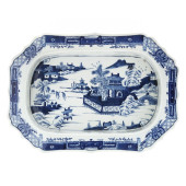 A CHINESE PORCELAIN BLUE AND W