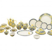 A Chinese Porcelain Dinner Ser