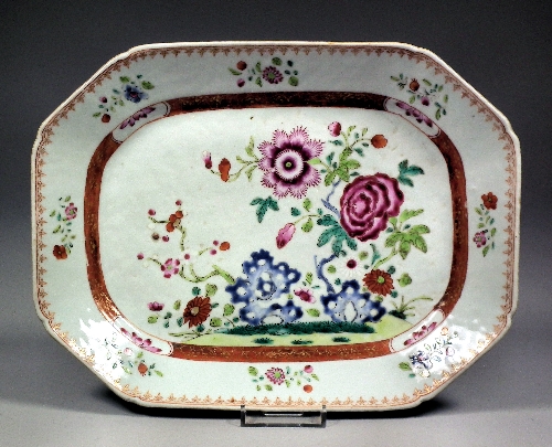 A Chinese porcelain octagonal