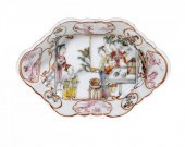 A CHINESE PORCELAIN SPOON TRAY