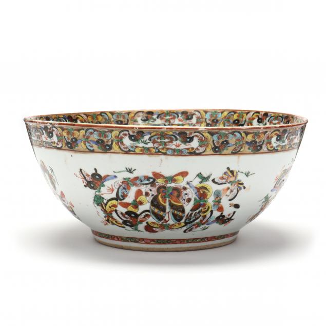 A CHINESE PORCELAIN "THOUSAND