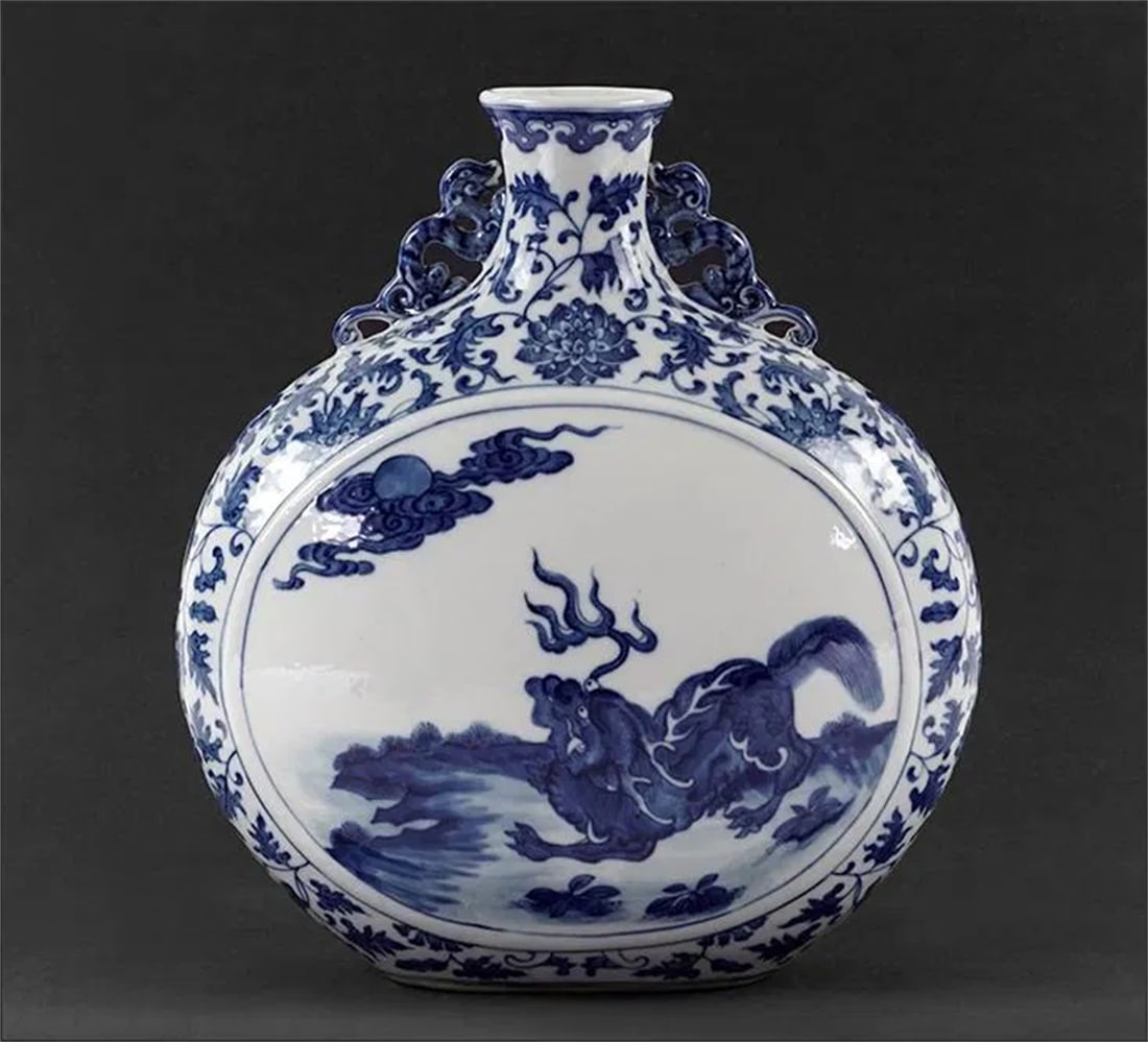 A CHINESE QING DYNASTY QIANLONG