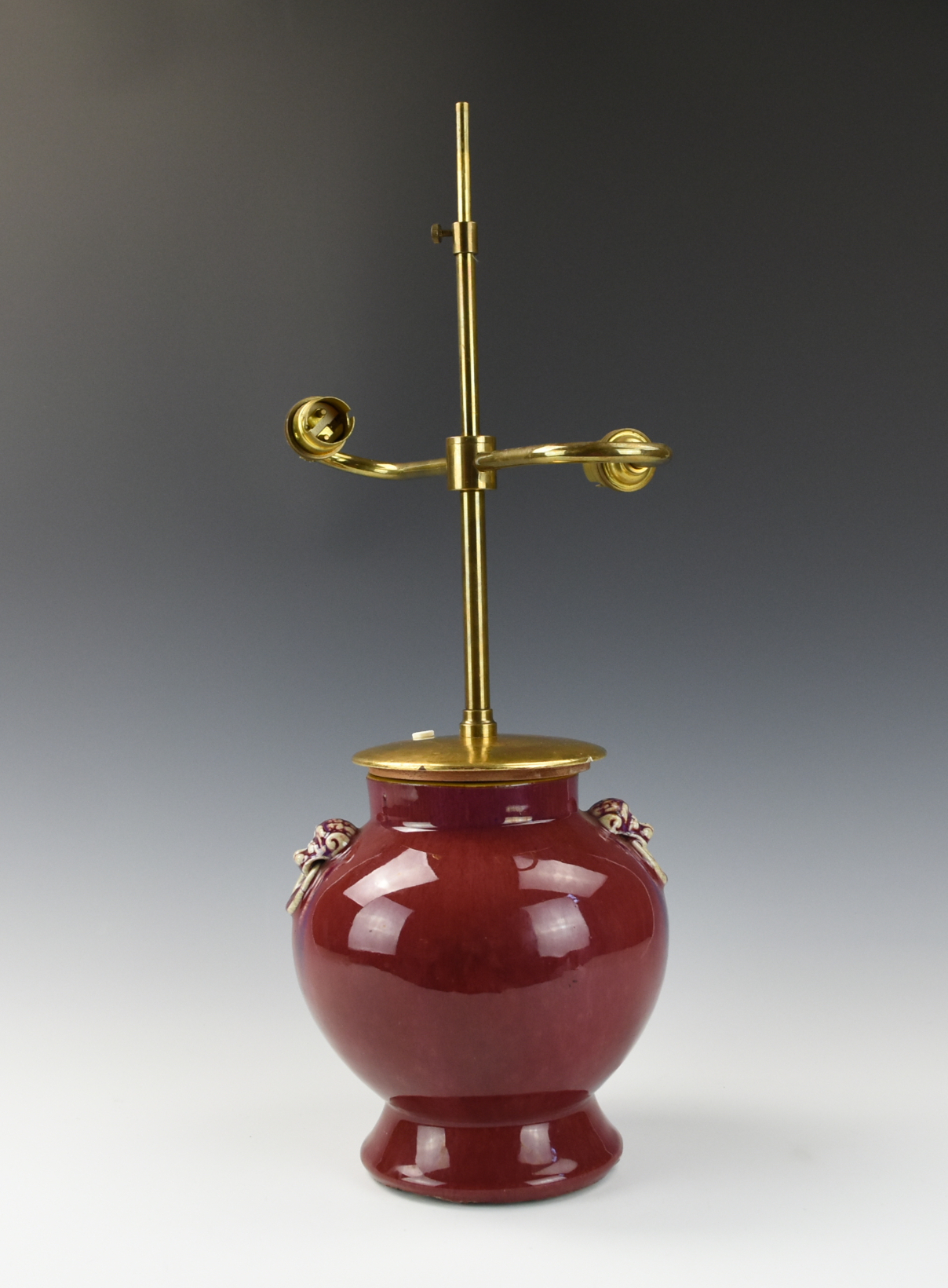 A CHINESE RED FLAMBE VASE, MOL,