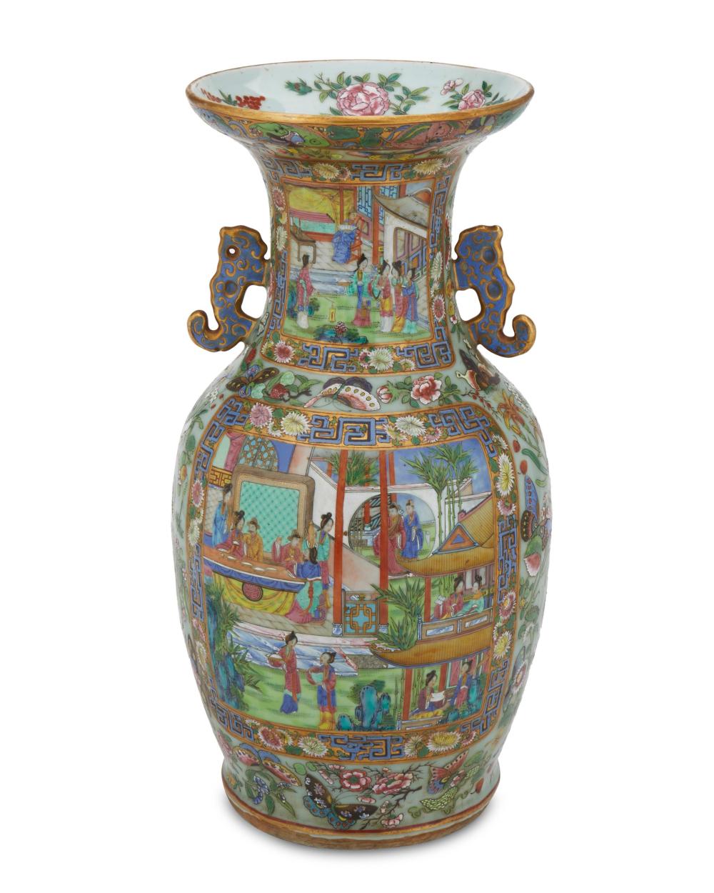 A CHINESE ROSE MANDARIN PORCELAIN