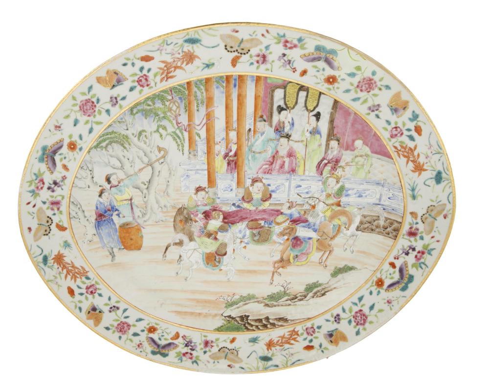 A CHINESE ROSE MANDARIN PORCELAIN