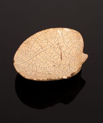 A Chinese shell-shaped Ge type