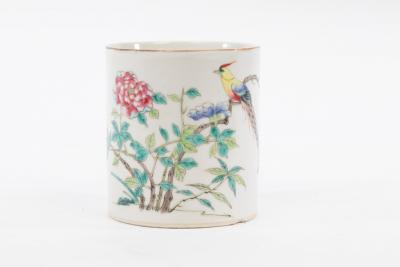 A Chinese tankard painted an exotic