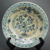 A CHINESE UNDERGLAZE BLUE AND
