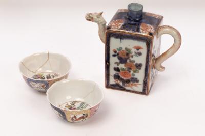 A Chinese verte-Imari square