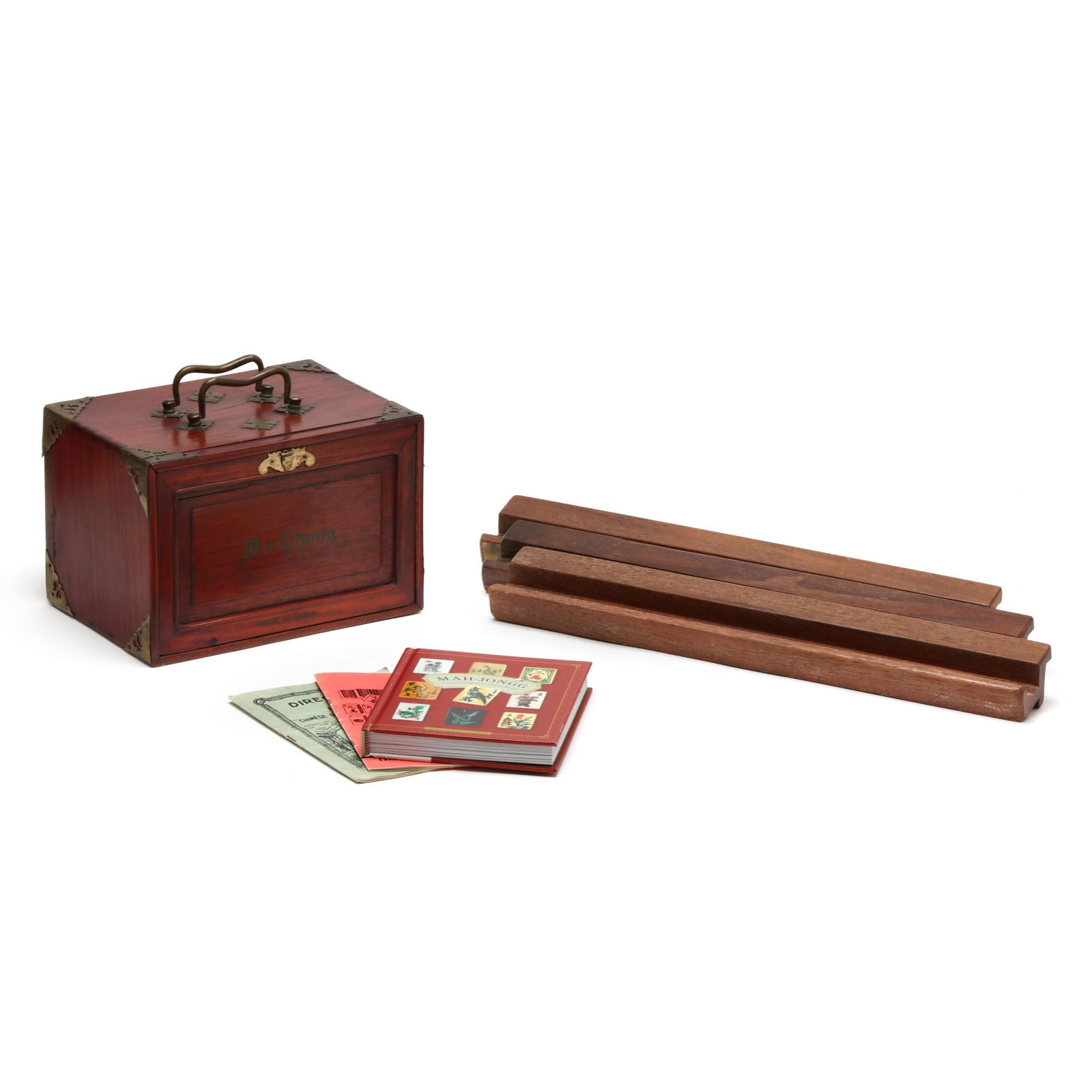 A CHINESE VINTAGE MAHJONG SETA