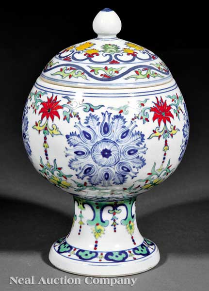 A Chinese Wucai Porcelain Stem Bowl