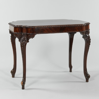 A Chippendale Style Mahogany Tea