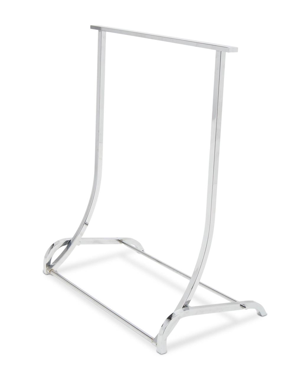 A CHROMED-METAL FOLDING GARMENT