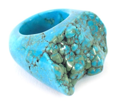 A chunky turquoise dress ring, of