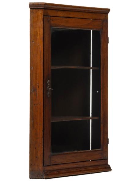 A CIRCA 1800 HANGING CORNER