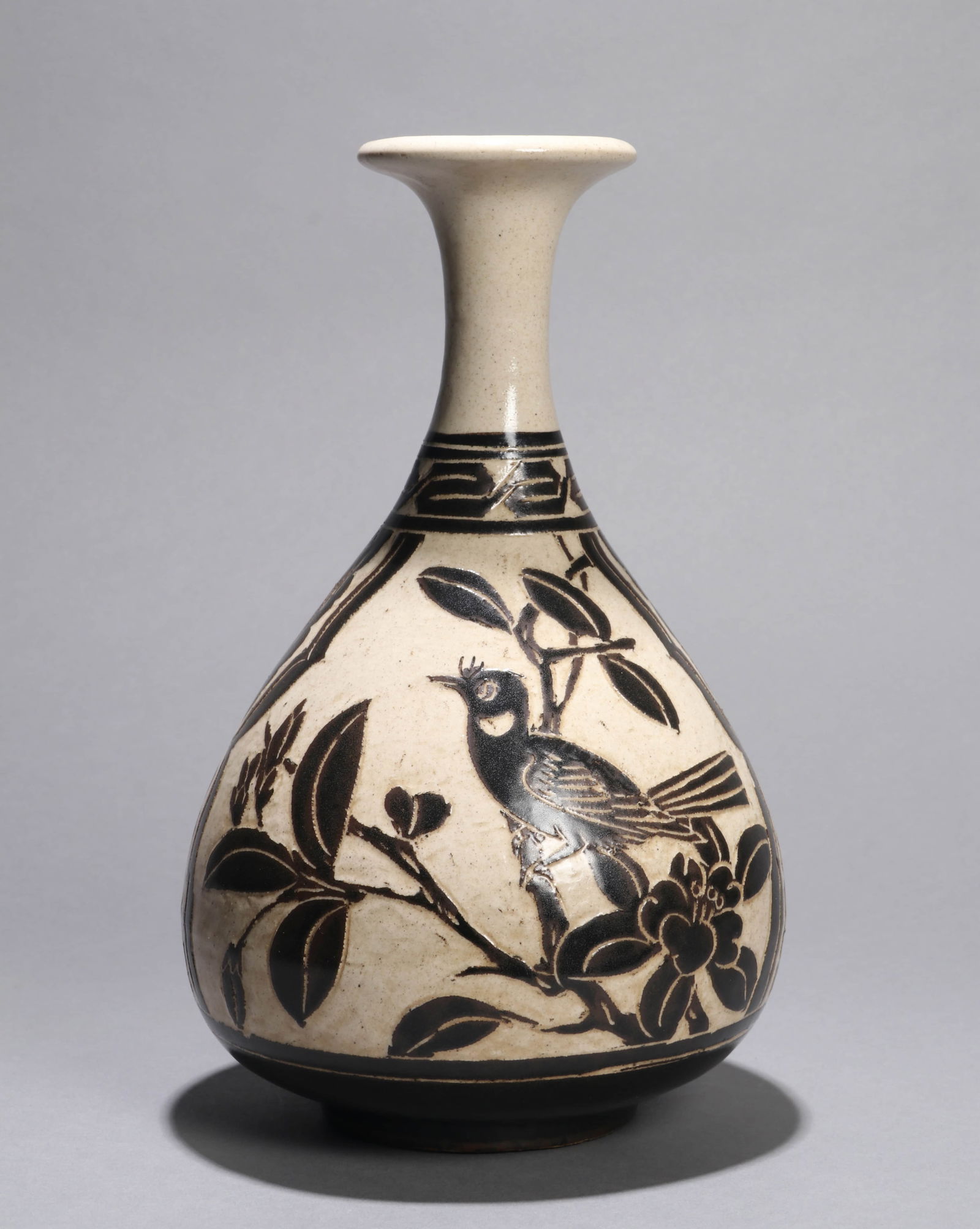 A CIZHOU TYPE 'FLOWER AND BIRD'