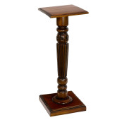 A CLASSICAL STYLE CARVED WOOD