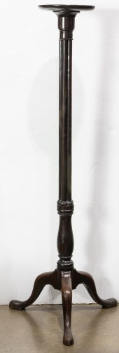 A CLASSICAL STYLE FERN STAND A